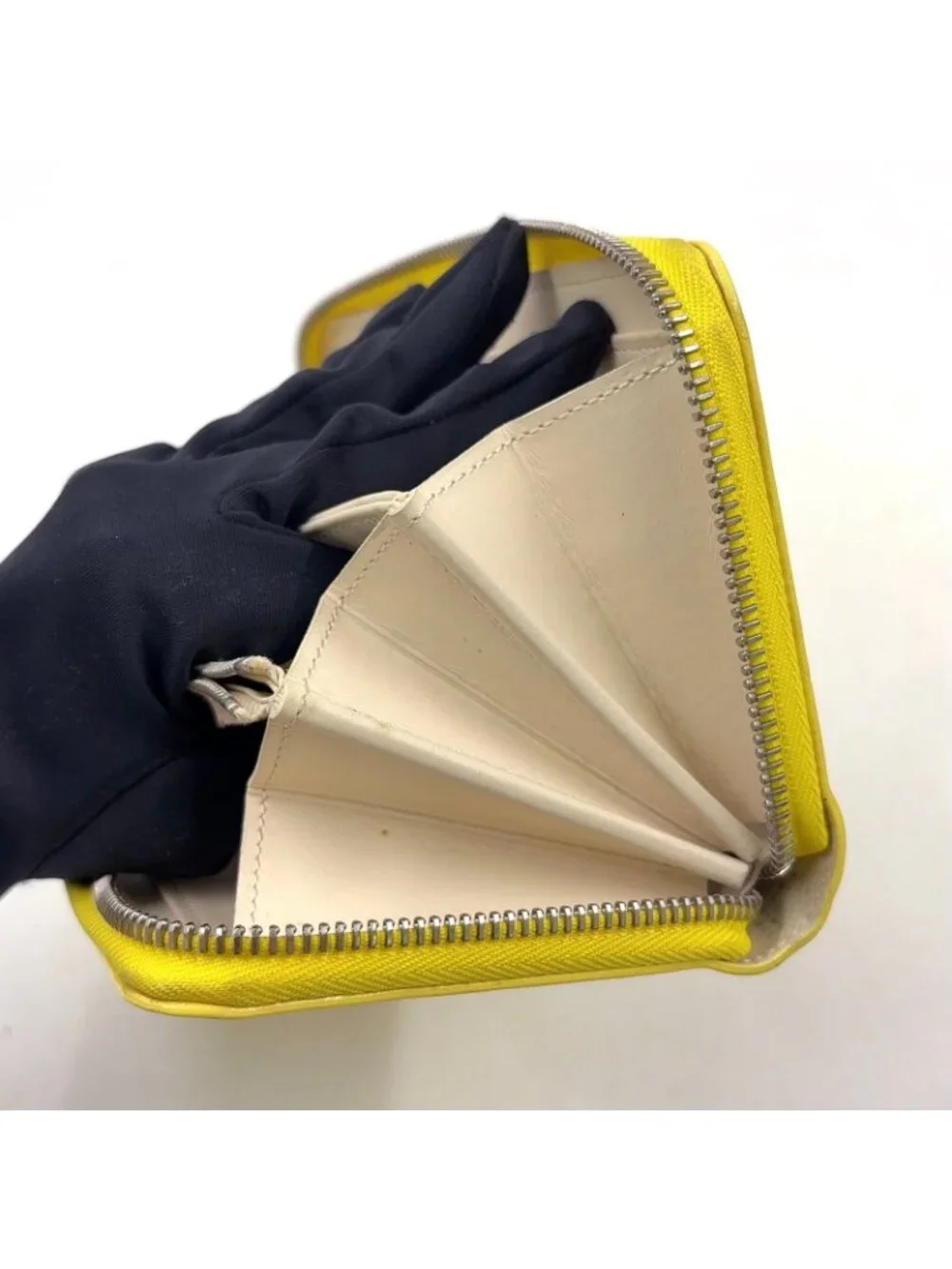Louis Vuitton Damier Facet Zippy Wallet Leather Enamel Ivory Yellow Silver